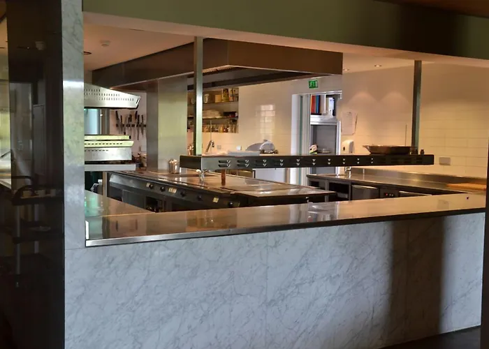 Fletcher - Restaurant Elzenduin فندق 4*