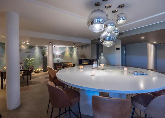 Fletcher - Restaurant Elzenduin 호텔 테르 하이데